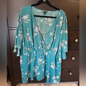Torrid White Floral Teal Kimono Style Blouse size 4